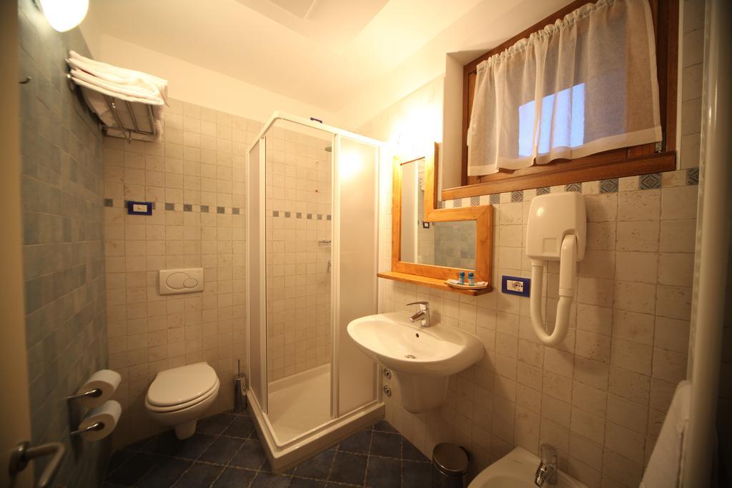 Le Case Dei Baff Morbegno Habitación foto